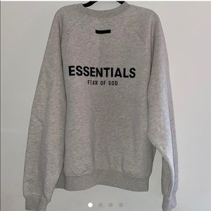 Fear Of God Essentials Crewneck 
Light Heather Oatmeal